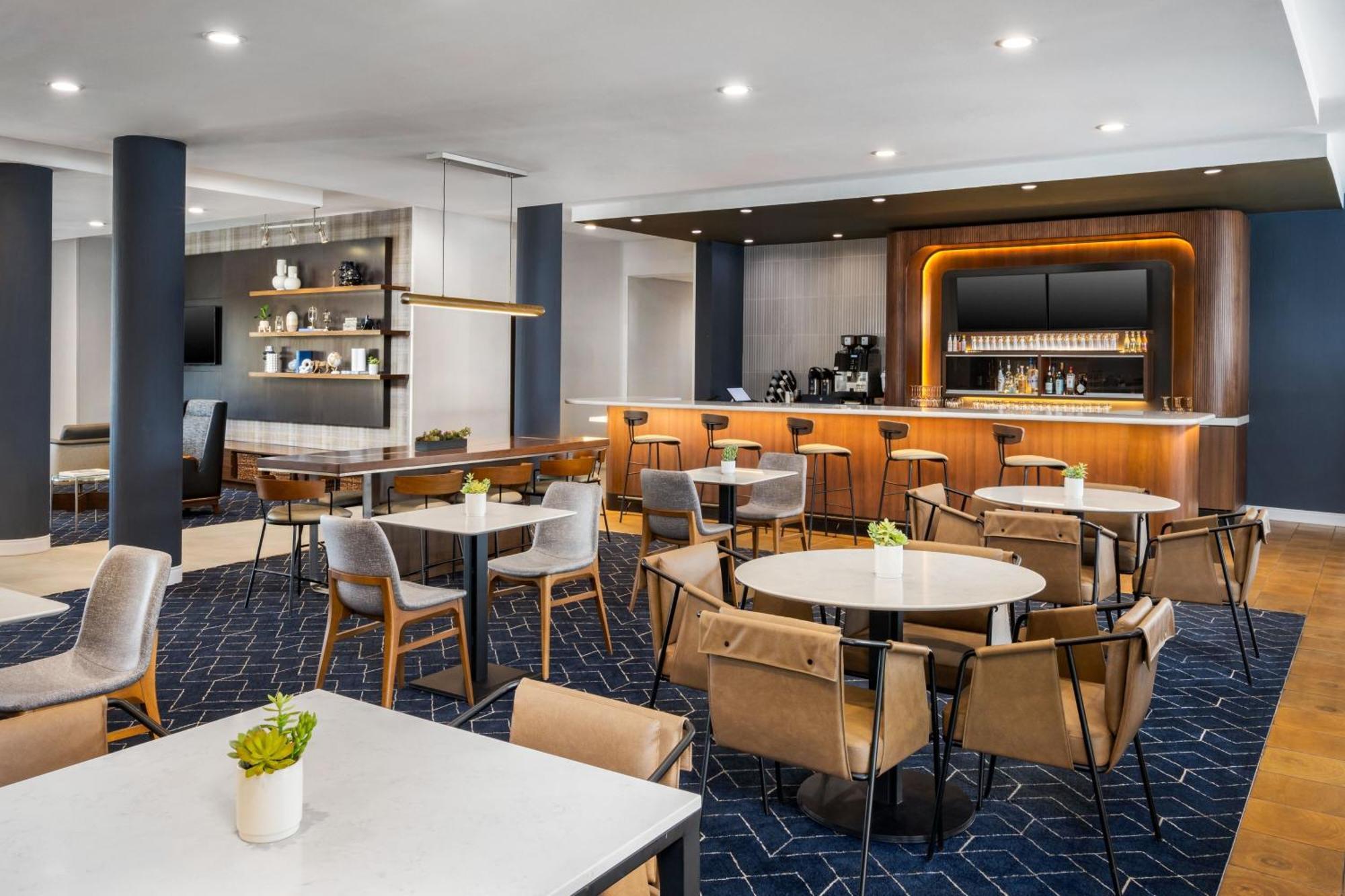 Courtyard By Marriott Auburn Hotel Exterior foto